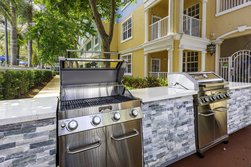 Mizner Place at Weston Town Center, Fort Lauderdale