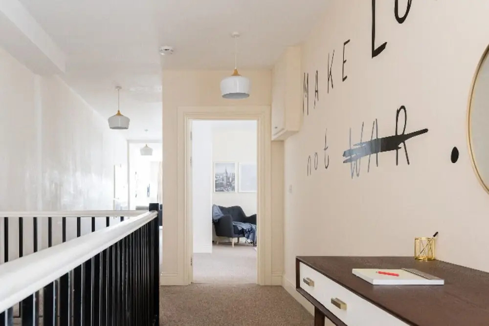 The Broadmead Jungle - Lovely & Central 3BDR Apartments	
