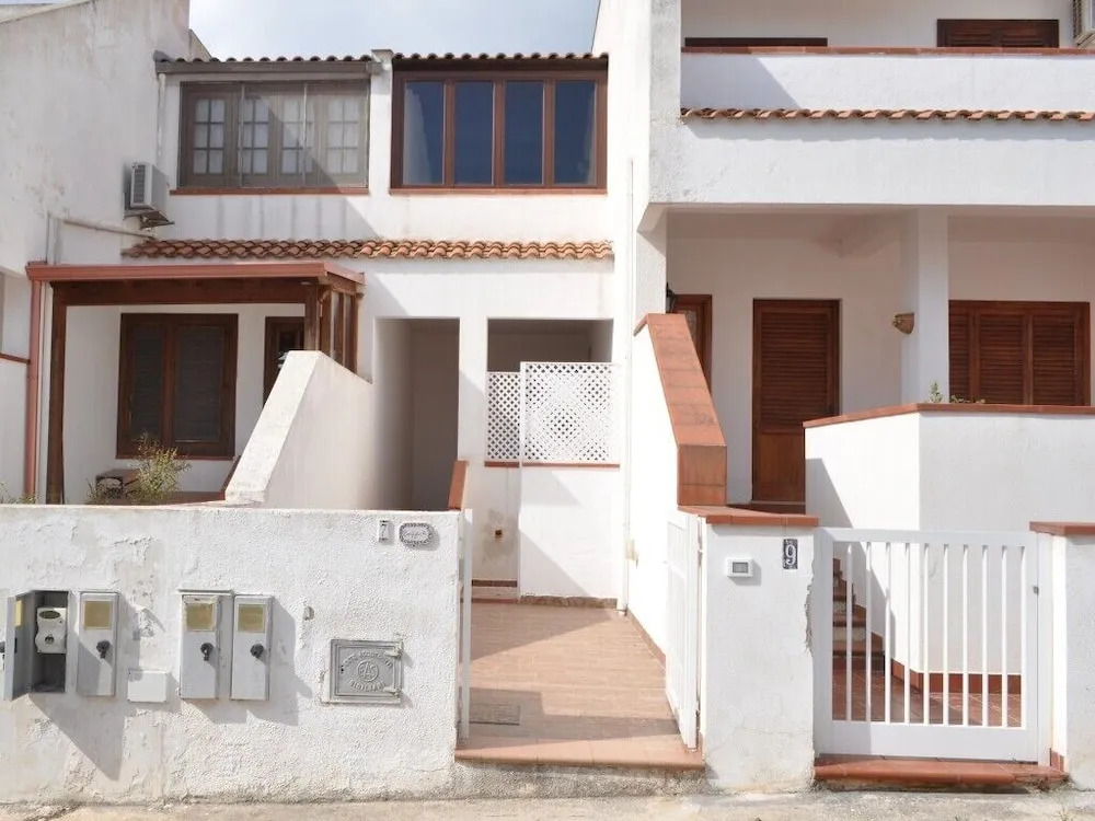 Villa Bonfiglio fronte mare e centralissima