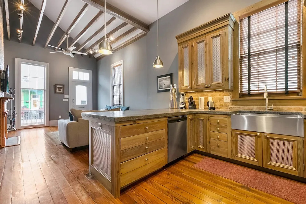 Modern 1-BD Near French Quarter | Walk to Superdome