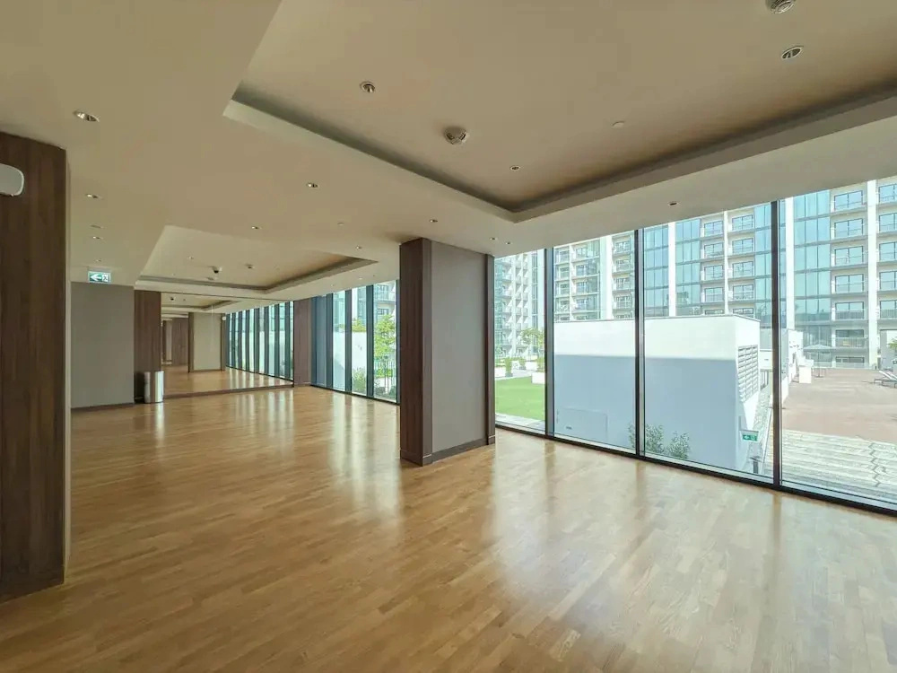 Modern Apartment w/ Balcony & Pool Access