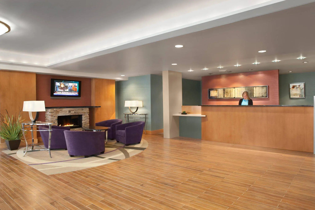 DoubleTree by Hilton Akron Fairlawn