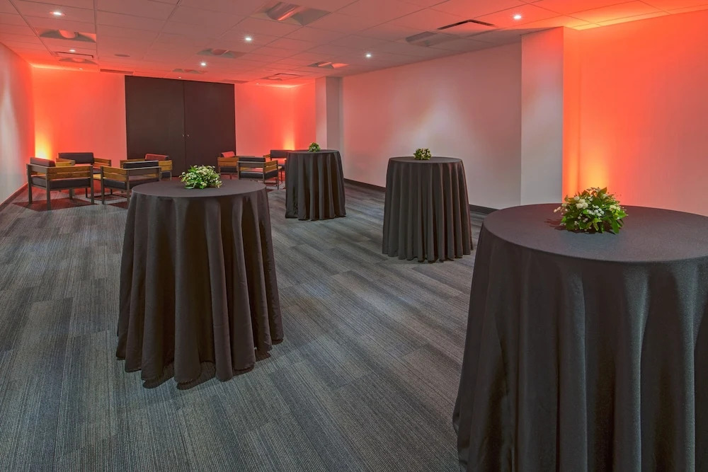 Hotel PUR, Quebec, a Tribute Portfolio Hotel