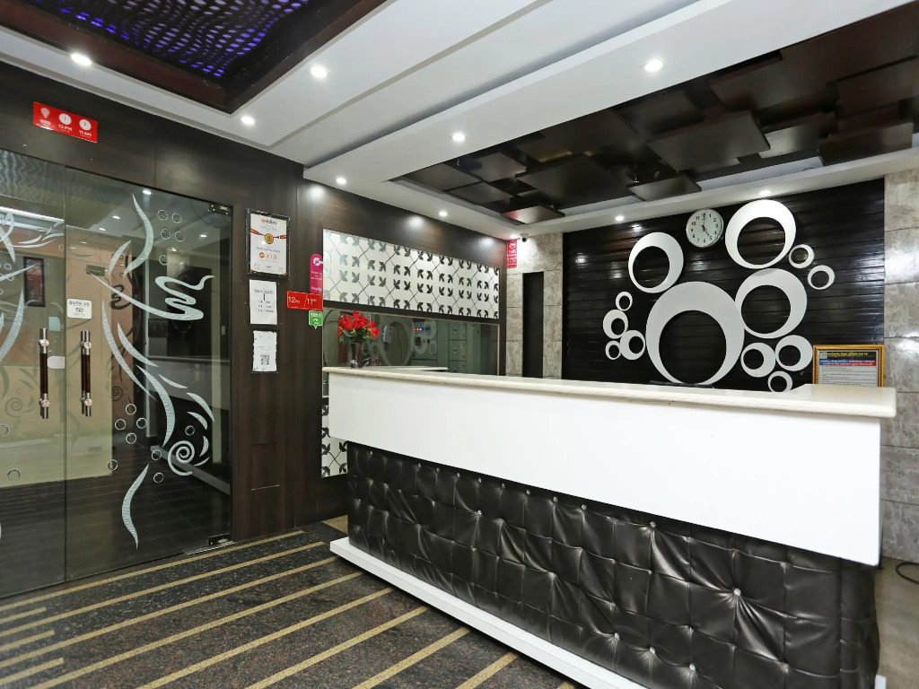 OYO 2974 Hotel Aastha Palace