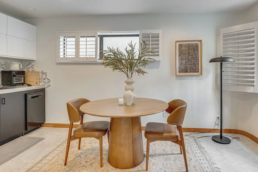 Walk to Venice Beach & More! Serene Apt w/ Patio