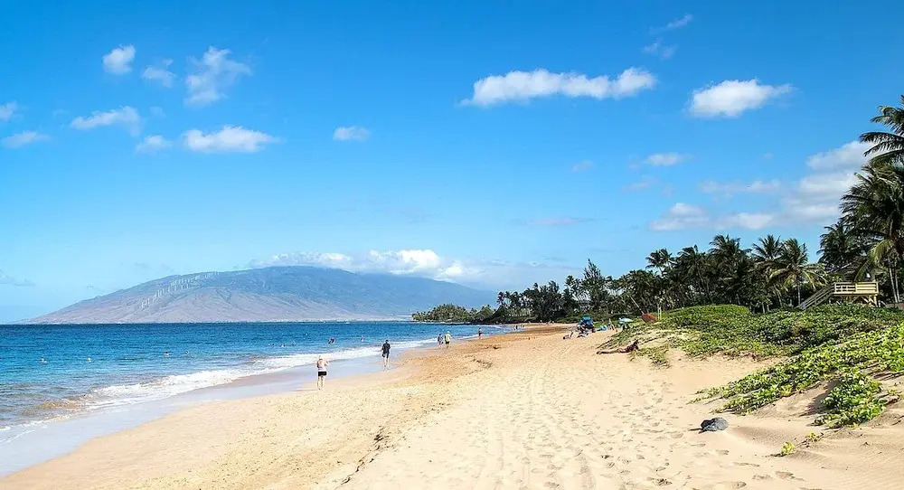 Budget Friendly - Kihei Akahi C-608, Ocean Views, Short Walk to Kamaole Beach II