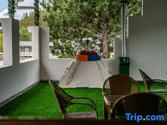 Lulang Luosang Nima Family Homestay