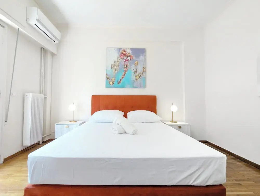 Athens Divas Velvet Gold Suites