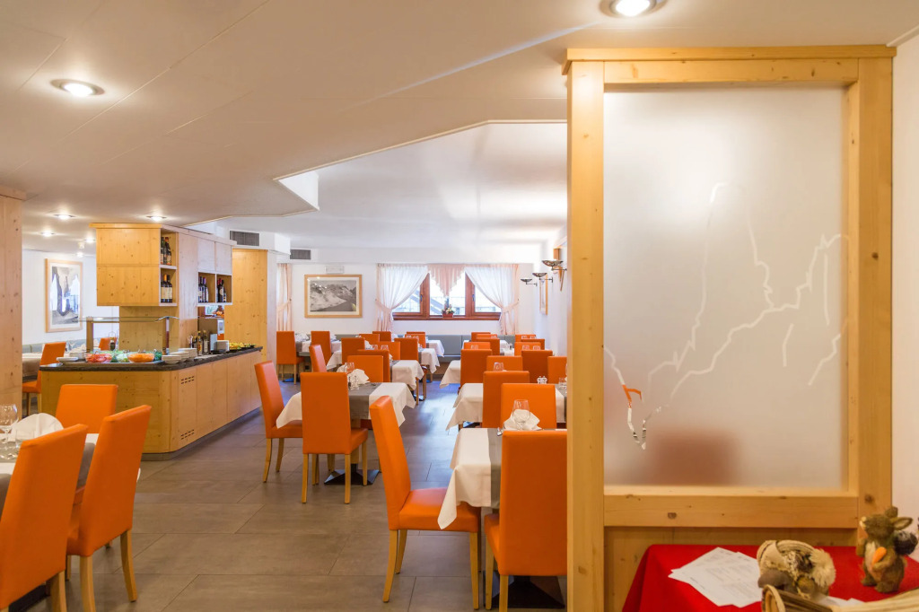 Hotel Alpina