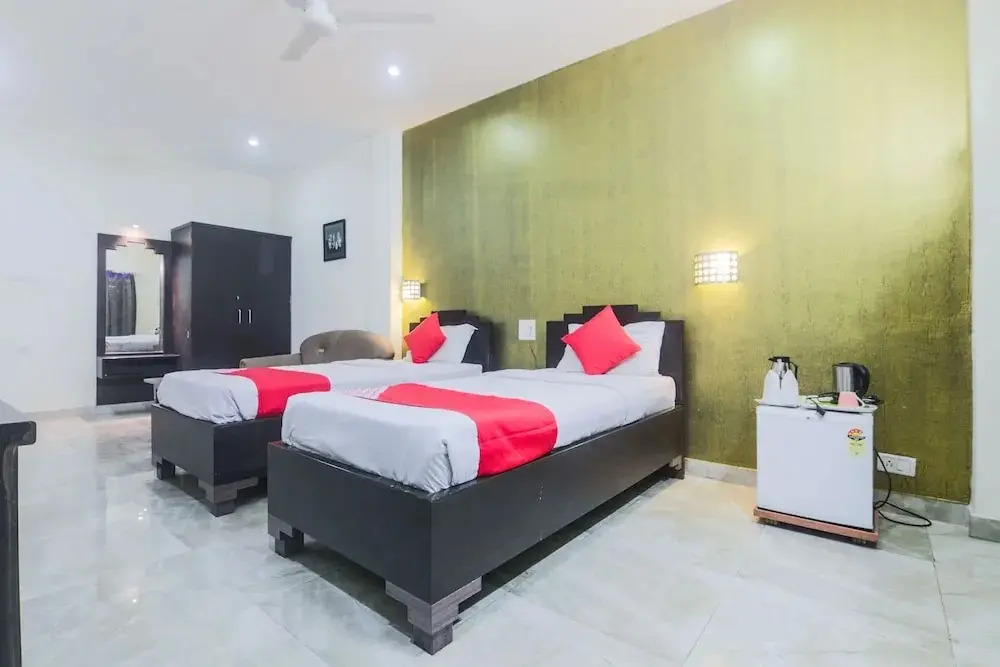 Green Point by OYO Rooms