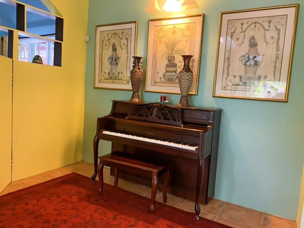 Russell Villas Garden House