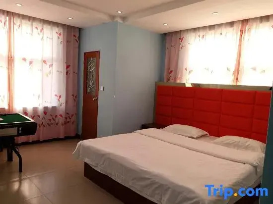 Xinzheng Huatai Express Hotel