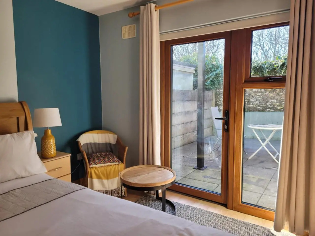 Aonach Dingle (Adults Only)