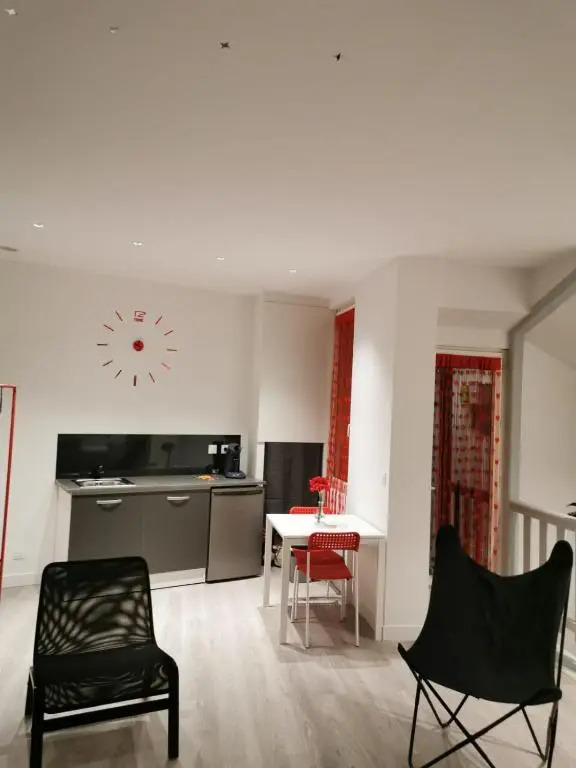 Appartement GRIS - LOVE SUITE - BALNEO-JACCUZI