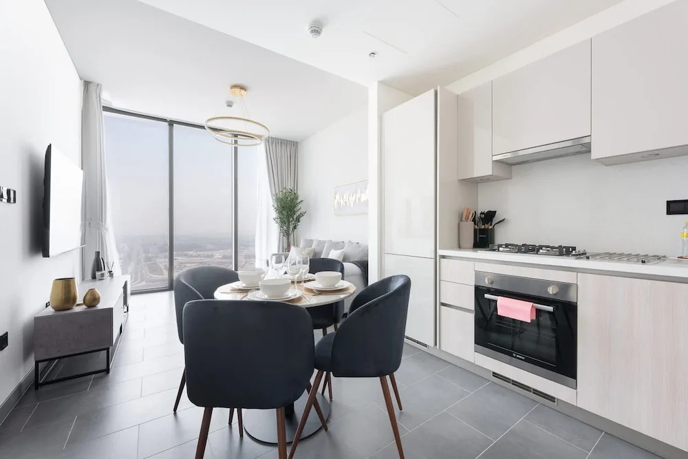 Meydan Apartment Sleeps 4 With Great Amenities