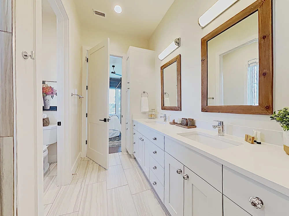 New Listing! Luxury Reserve At Lake Travis 3 Bedroom Home