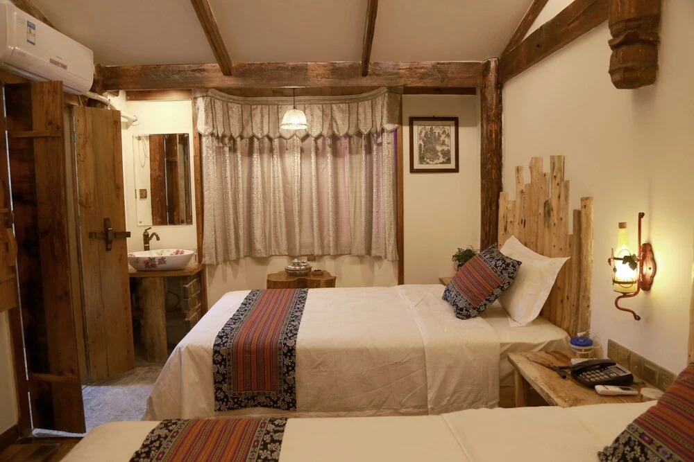 Xiangxi Cultural Inn in the Dream