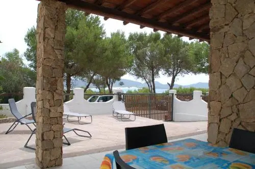 Renato Apartments