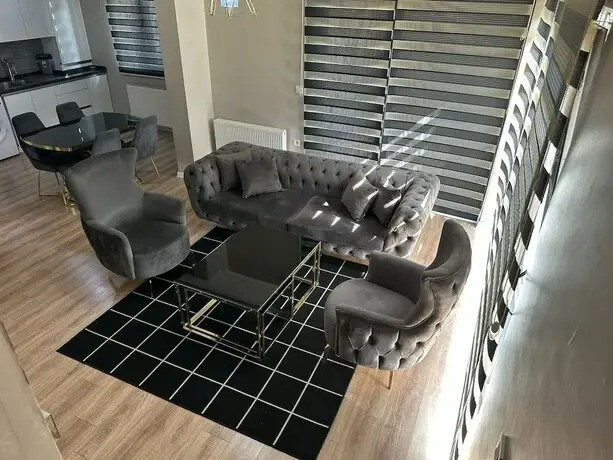 Ef Sui̇t Otel