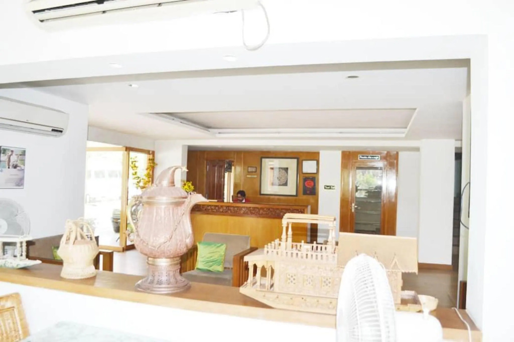Paradise Gateway Hotel