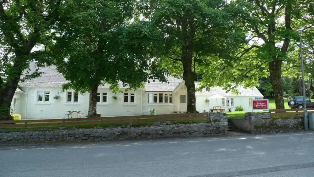 Bonnie Lodge by Broadford Hotel
