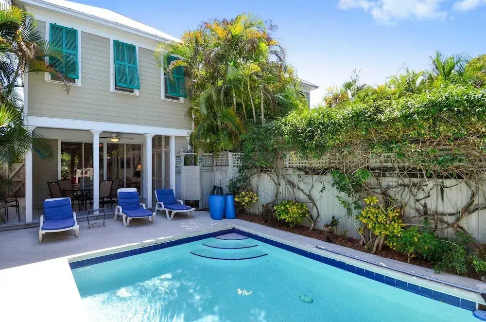 Tropical Dreaming by Avantstay 4 Blks to Beach! Private Pool!