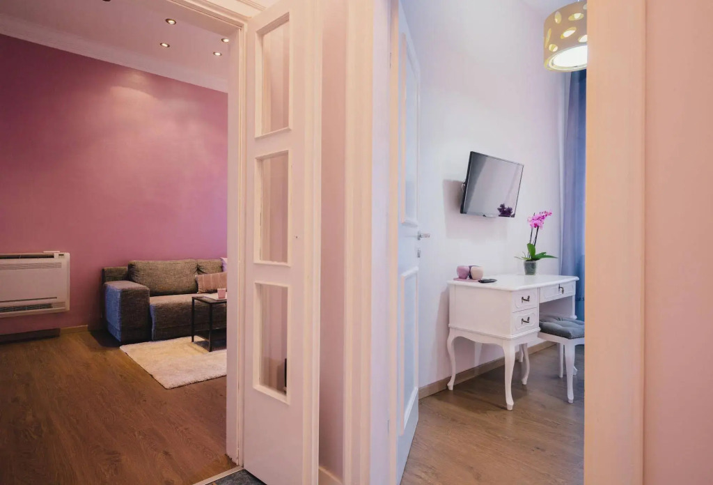 D&A Center Apartments with FREE Parking