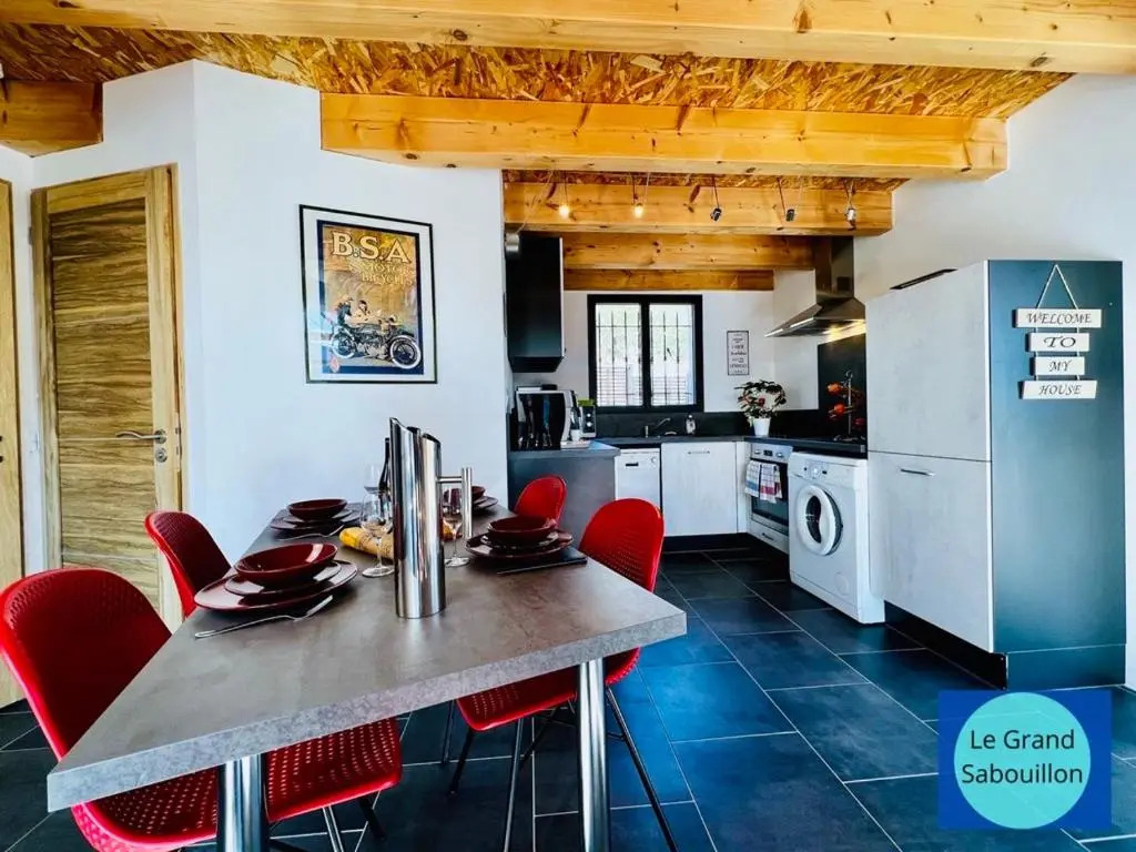 LOGIS DES ROCHES - 2 VILLAS VUE EXCEPTIONNELLE - Le Petit Chevalet, Le Grand Sabouillon