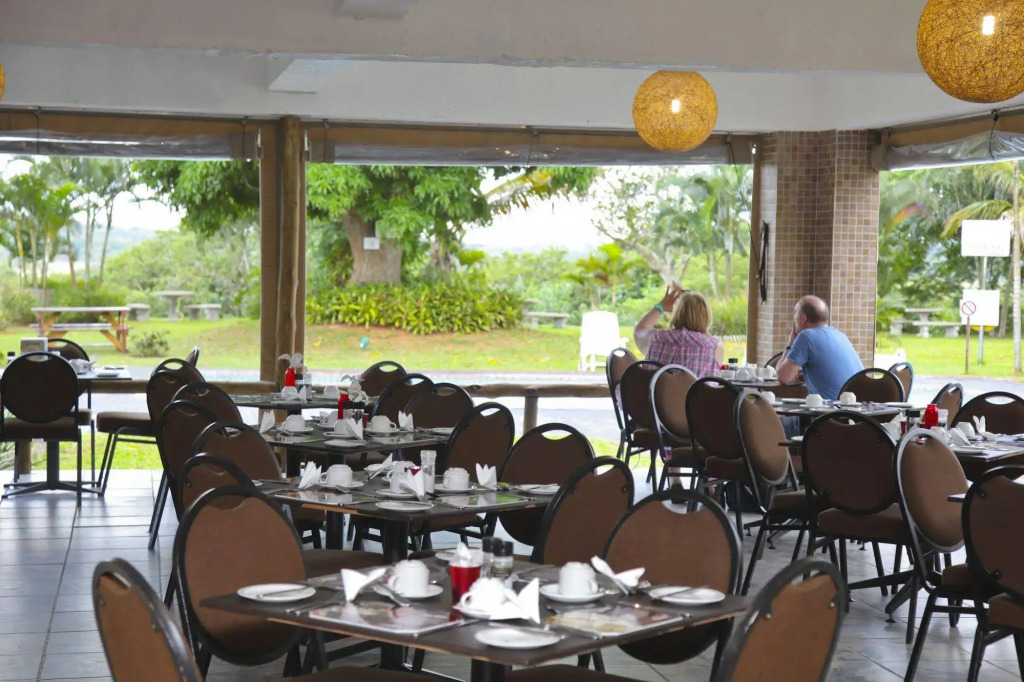 Elephant Lake Hotel