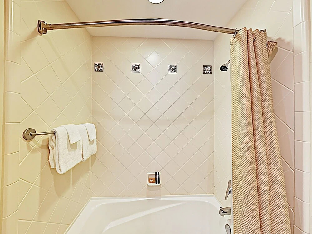 New Listing! Luxe Luau Suite on the Beach W/ Pools Condo