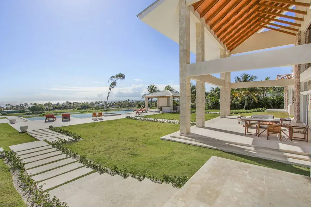 Stunning 6BR Villa With Ocean View in Cap Cana