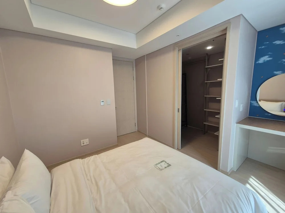 Incheon Airport Global Hotel & Suites