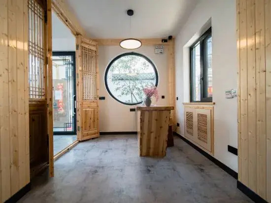 Zhonghan Small Courtyard