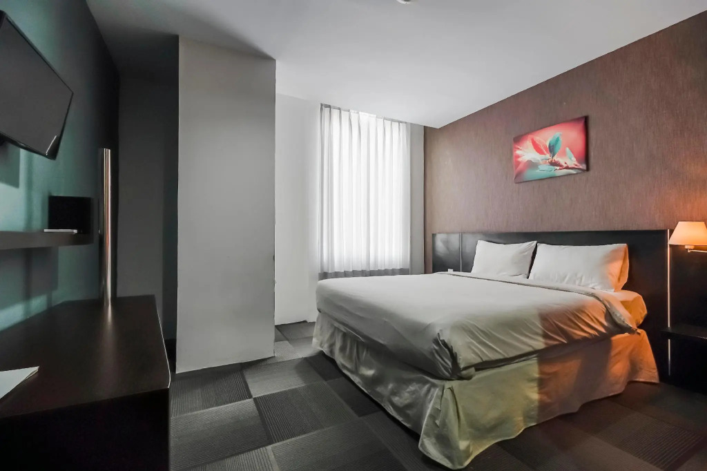 Urbanview Hotel Asyra Makassar