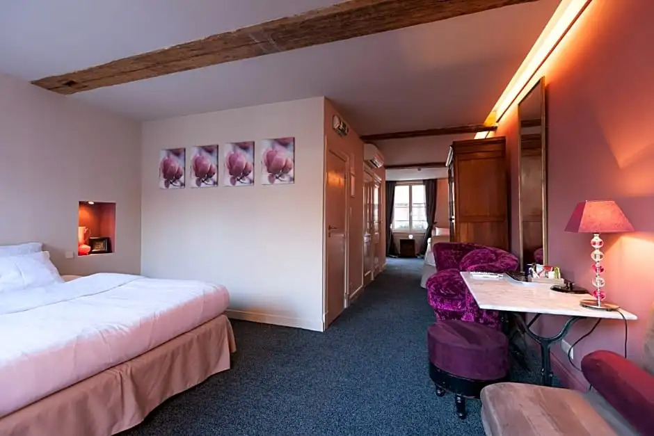 Hotel Diamonds and Pearls