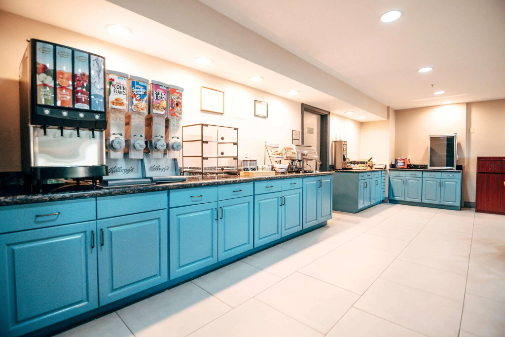 Country Inn & Suites by Radisson, Austin-University, TX