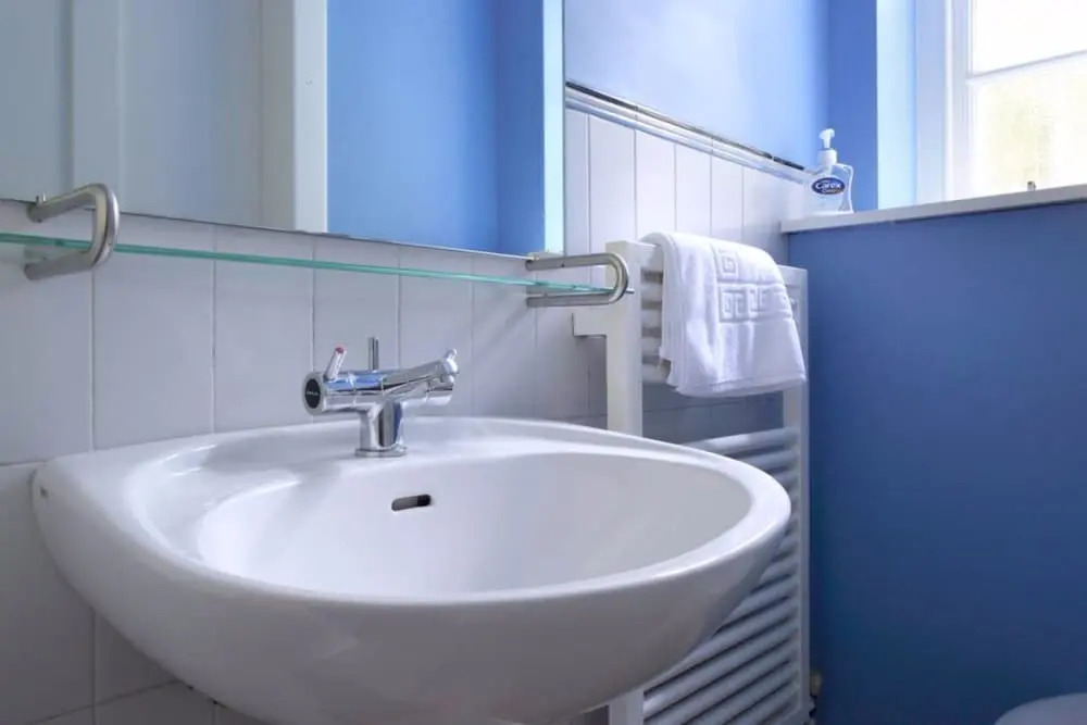 3 Bedroom Apartment With Private Entrance