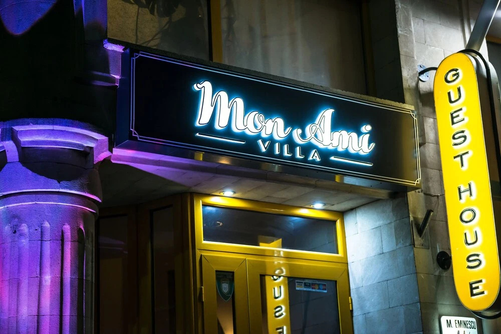 Mon Ami Villa