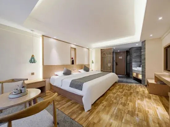 Huayi Kaiyuan Hotel (Wanda Plaza)