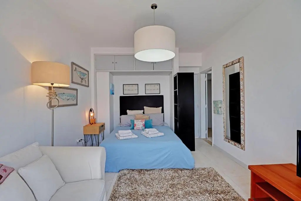 Faro Airport Flats By Homing