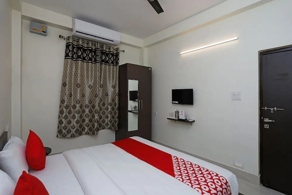 OYO 16708 Sada Shiv Guest House