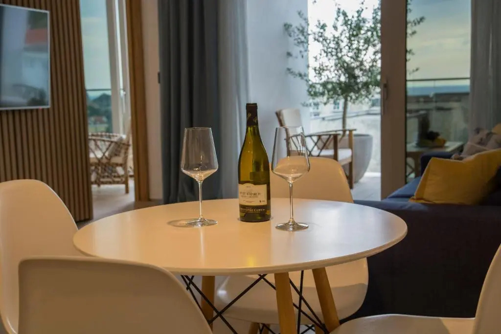 Leona Residences Apartment