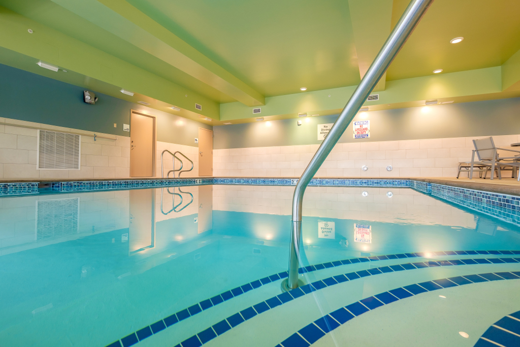 Holiday Inn Express & Suites Eagan - Minneapolis Area by IHG