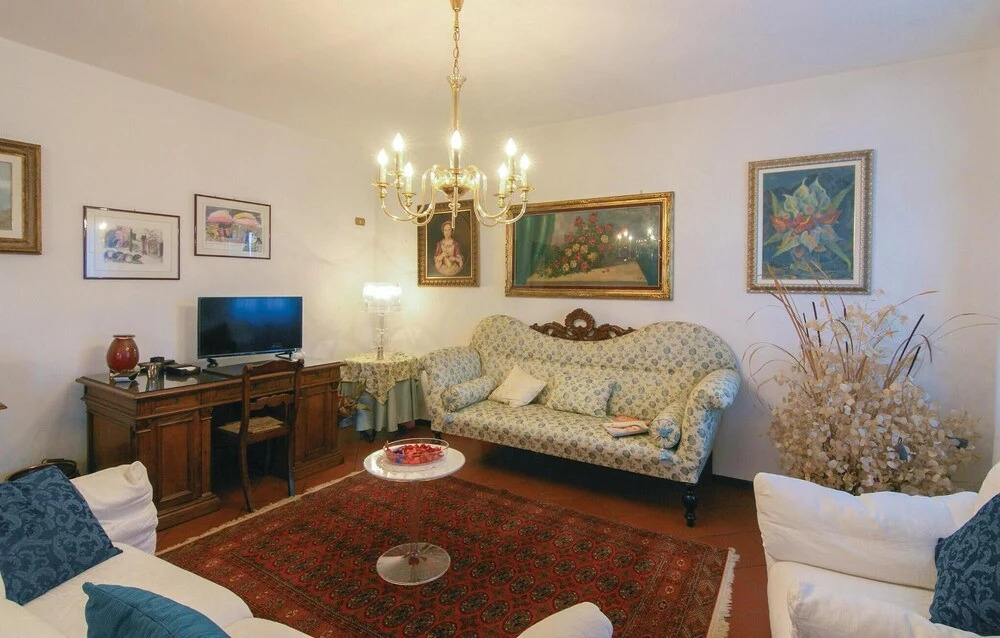 Lovely Home In Castelvecchio Di Comp With Wifi