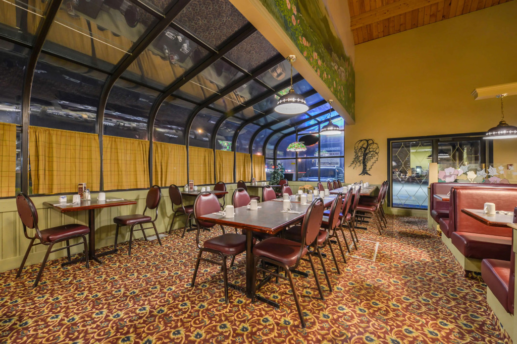 Canadas Best Value Inn Whitecourt
