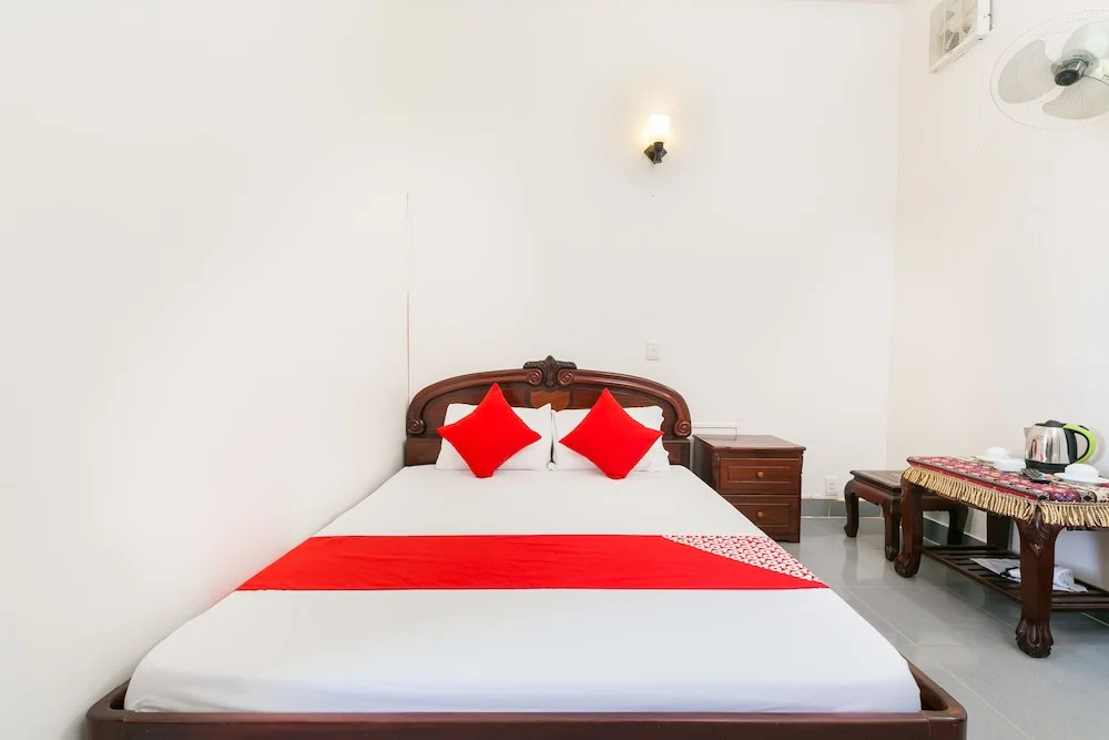 T90 Guest House