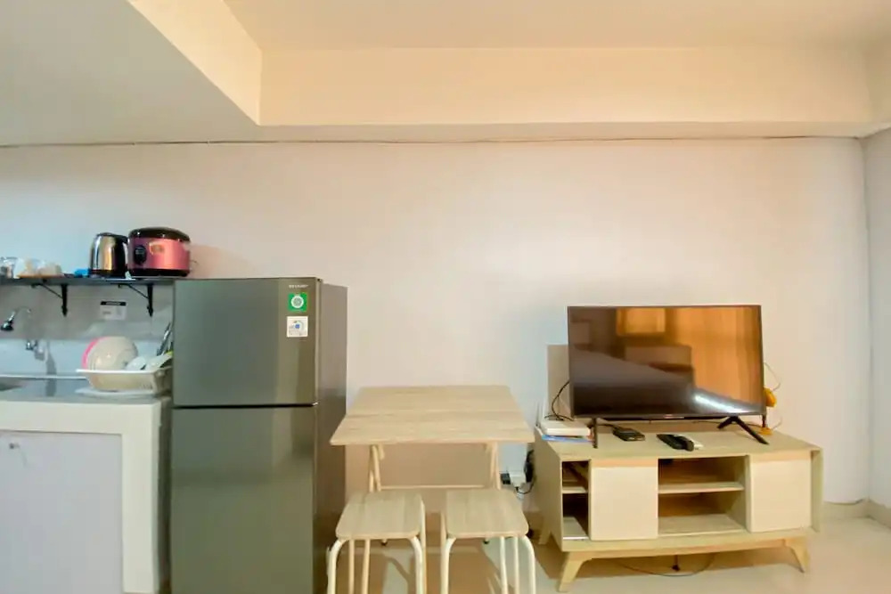 Cozy Stay Studio Apartment At H Residence