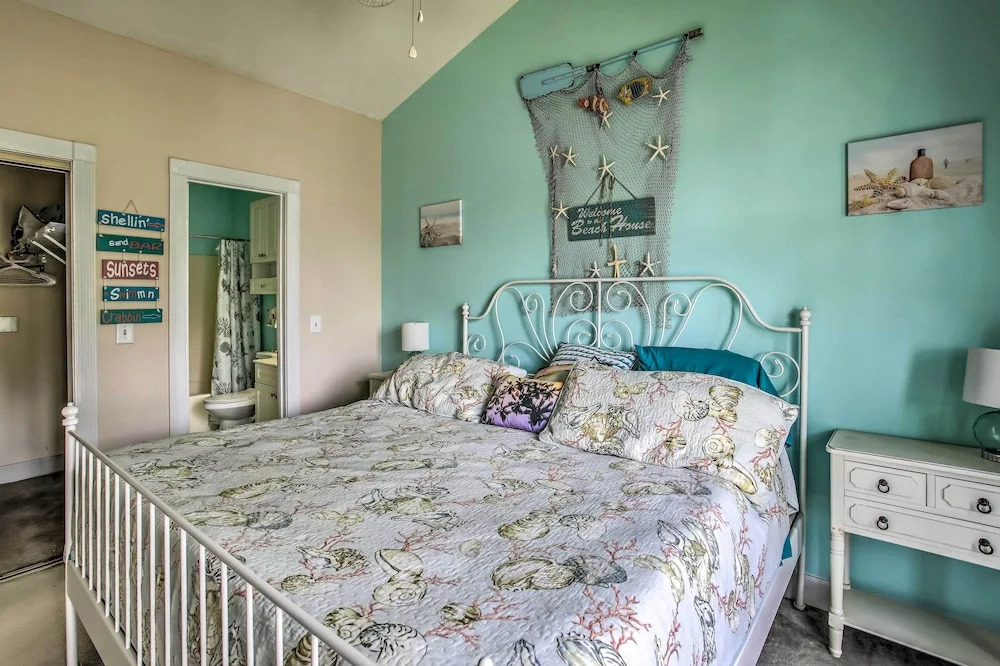 Lovely Myrtle Beach Condo: 4 Mi to Boardwalk!