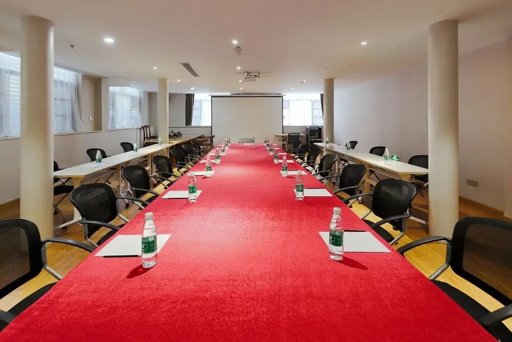Shanghai Menglong Hotel Management