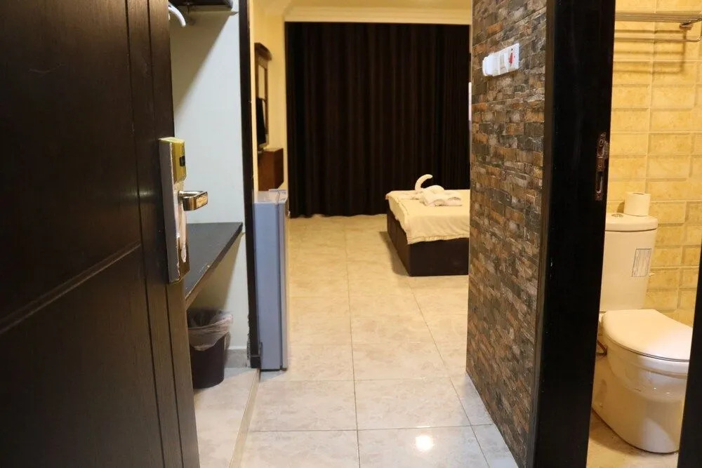 Mass Paradise Hotel